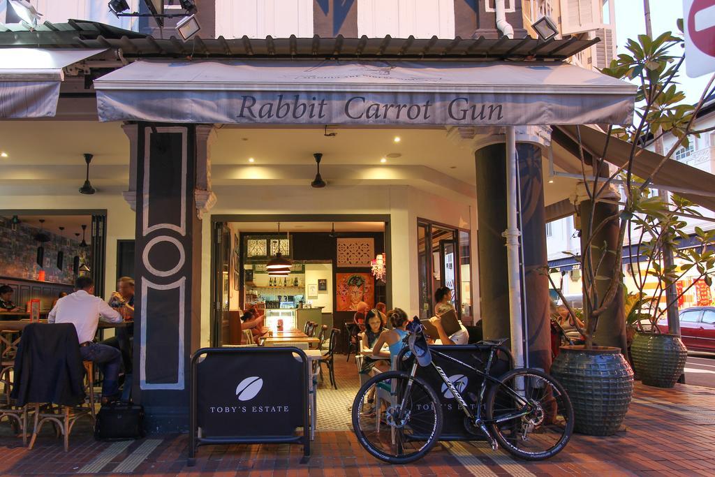 Rabbit Carrot Gun Aparthotel Singapore Exteriör bild