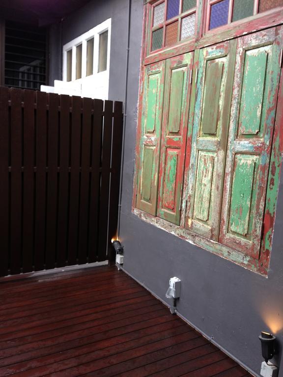 Rabbit Carrot Gun Aparthotel Singapore Rum bild