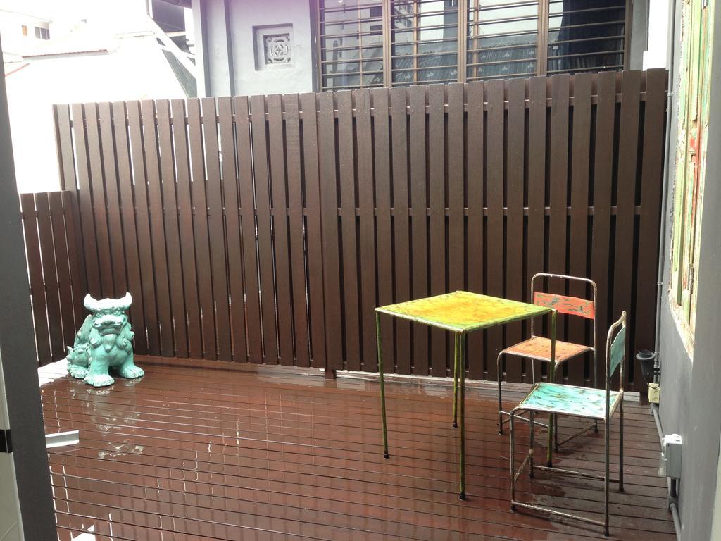 Rabbit Carrot Gun Aparthotel Singapore Rum bild